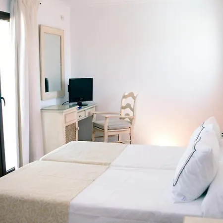 Dona Lola Marina Guest house *